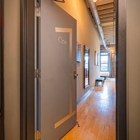 Hip Urban Loft - Small Town Charm - 124 Lofts #1 West Dundee Kültér fotó